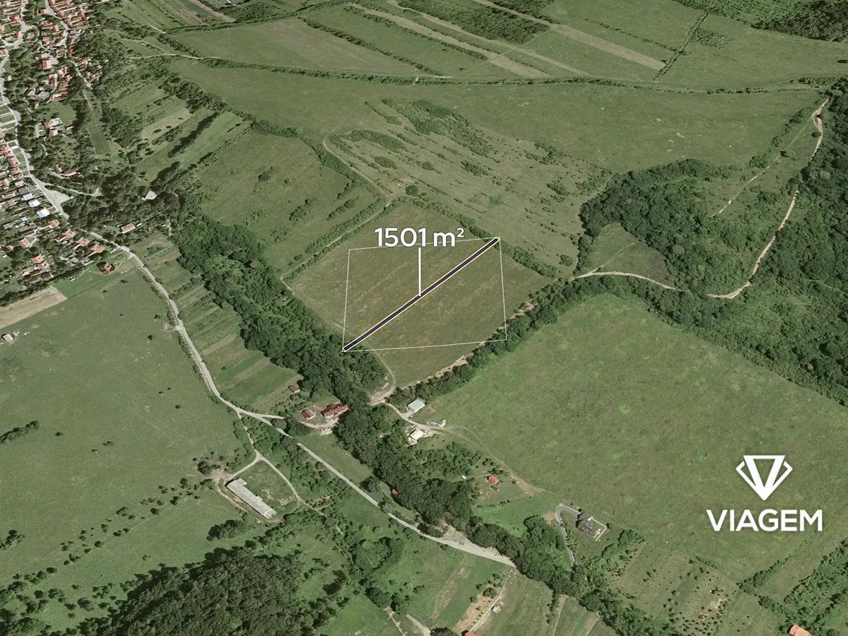Prodej podílu 1/2 pole 750 m²